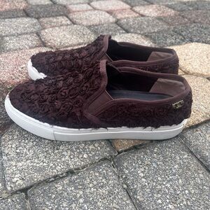 Tory Burch all over roses slip on tennis shoes deep burgundy size 6 1/2